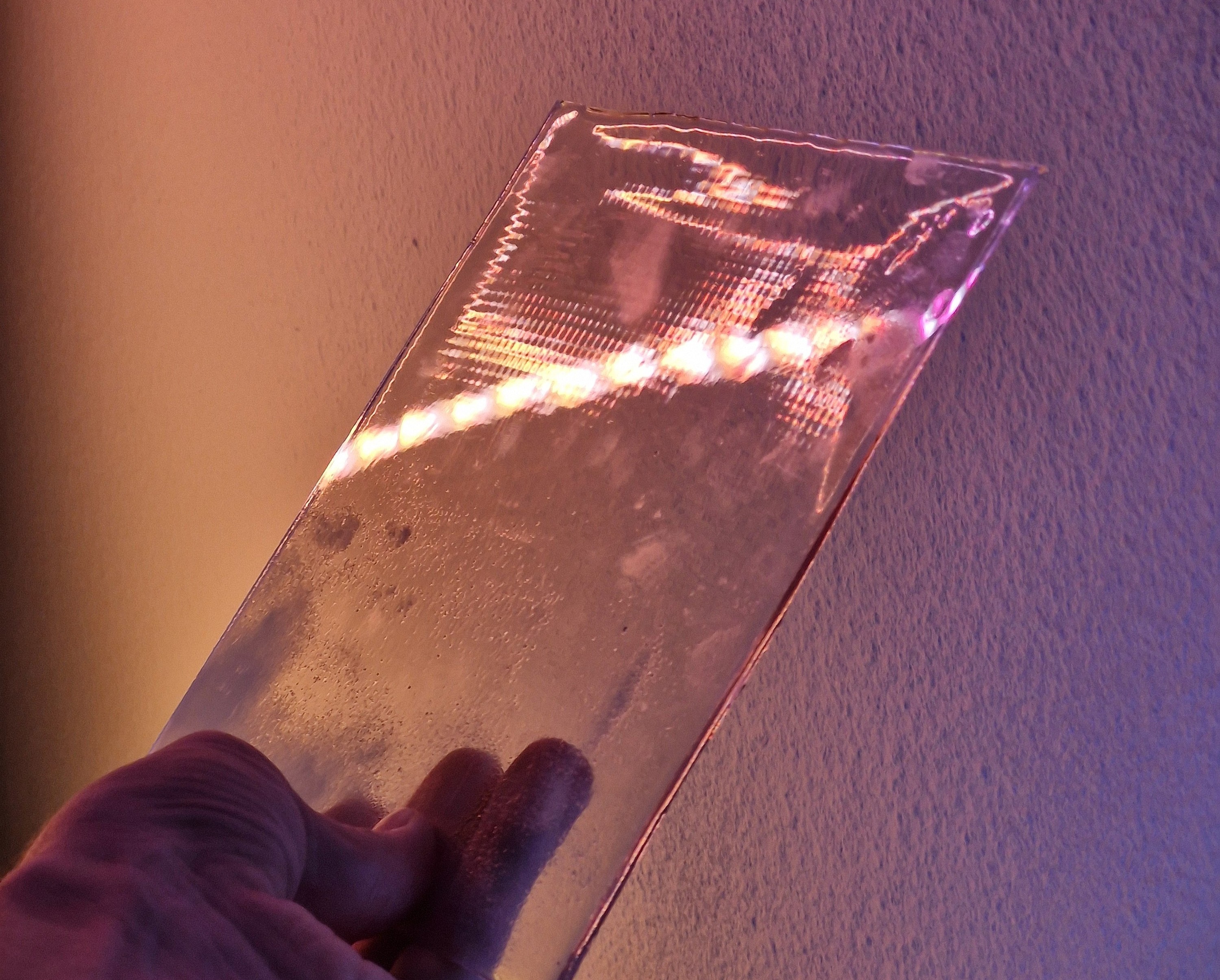 Reflection on an uv-cured plate